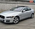 Серый Ягуар XE, объемом двигателя 2 л и пробегом 64 тыс. км за 13500 $, фото 1 на Automoto.ua