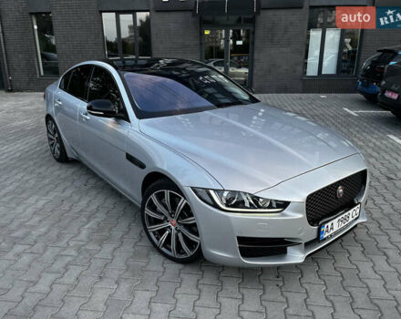 Сірий Ягуар XE, об'ємом двигуна 3 л та пробігом 82 тис. км за 20000 $, фото 4 на Automoto.ua