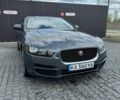 Серый Ягуар XE, объемом двигателя 2 л и пробегом 65 тыс. км за 13700 $, фото 1 на Automoto.ua