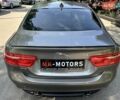 Серый Ягуар XE, объемом двигателя 3 л и пробегом 71 тыс. км за 17500 $, фото 6 на Automoto.ua