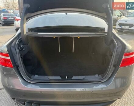 Серый Ягуар XE, объемом двигателя 2 л и пробегом 121 тыс. км за 16300 $, фото 21 на Automoto.ua