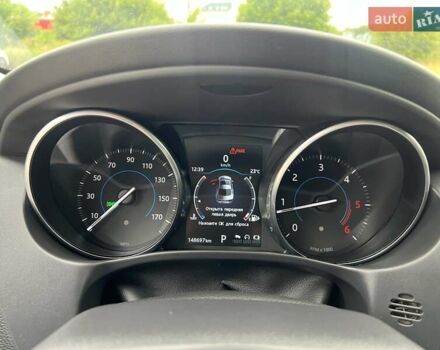 Серый Ягуар XE, объемом двигателя 2 л и пробегом 147 тыс. км за 13500 $, фото 13 на Automoto.ua