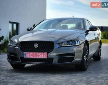 Серый Ягуар XE, объемом двигателя 2 л и пробегом 130 тыс. км за 16200 $, фото 2 на Automoto.ua