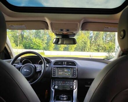 Серый Ягуар XE, объемом двигателя 2 л и пробегом 130 тыс. км за 16200 $, фото 23 на Automoto.ua