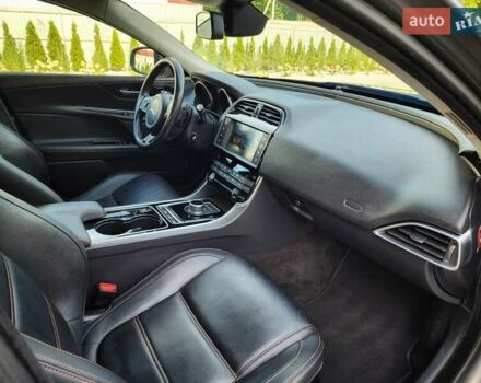 Серый Ягуар XE, объемом двигателя 2 л и пробегом 130 тыс. км за 16200 $, фото 16 на Automoto.ua
