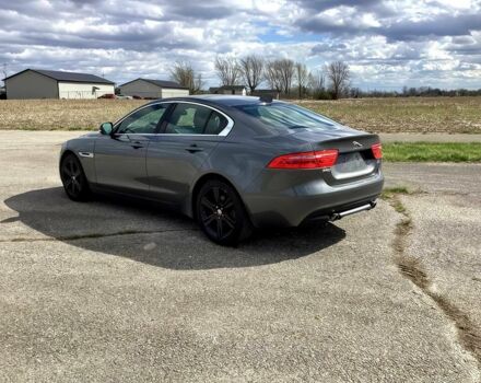 Серый Ягуар XE, объемом двигателя 2 л и пробегом 33 тыс. км за 9000 $, фото 5 на Automoto.ua