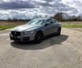 Серый Ягуар XE, объемом двигателя 2 л и пробегом 33 тыс. км за 9000 $, фото 2 на Automoto.ua