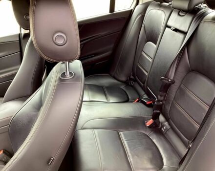 Серый Ягуар XE, объемом двигателя 2 л и пробегом 33 тыс. км за 9000 $, фото 8 на Automoto.ua