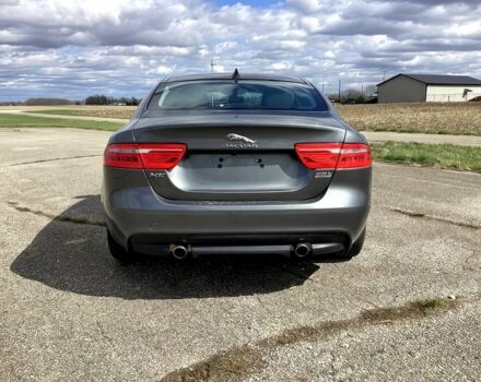 Серый Ягуар XE, объемом двигателя 2 л и пробегом 33 тыс. км за 9000 $, фото 4 на Automoto.ua