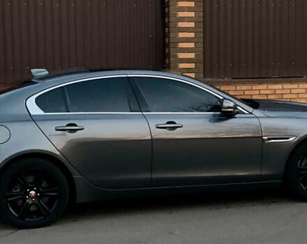 Сірий Ягуар XE, об'ємом двигуна 2 л та пробігом 125 тис. км за 18800 $, фото 1 на Automoto.ua