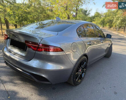 Серый Ягуар XE, объемом двигателя 2 л и пробегом 45 тыс. км за 27500 $, фото 5 на Automoto.ua