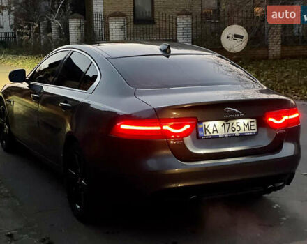 Сірий Ягуар XE, об'ємом двигуна 2 л та пробігом 125 тис. км за 18800 $, фото 7 на Automoto.ua