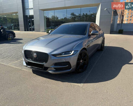 Серый Ягуар XE, объемом двигателя 2 л и пробегом 45 тыс. км за 27500 $, фото 22 на Automoto.ua