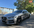 Серый Ягуар XE, объемом двигателя 2 л и пробегом 45 тыс. км за 27500 $, фото 1 на Automoto.ua