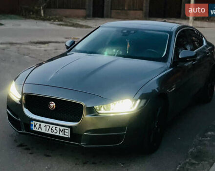 Сірий Ягуар XE, об'ємом двигуна 2 л та пробігом 125 тис. км за 18800 $, фото 6 на Automoto.ua