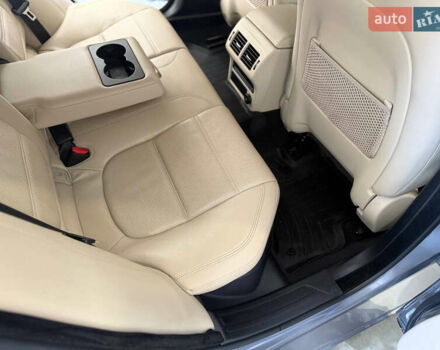 Серый Ягуар XE, объемом двигателя 2 л и пробегом 45 тыс. км за 27500 $, фото 14 на Automoto.ua