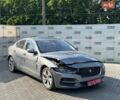 Серый Ягуар XE, объемом двигателя 2 л и пробегом 147 тыс. км за 11500 $, фото 2 на Automoto.ua