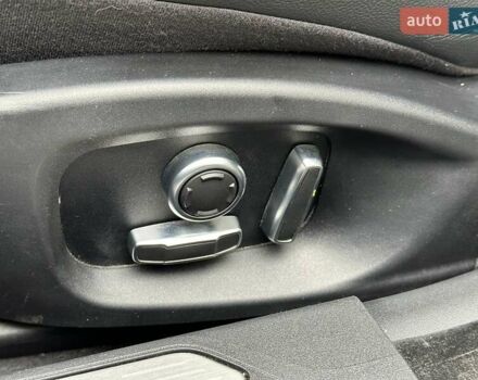 Серый Ягуар XE, объемом двигателя 2 л и пробегом 95 тыс. км за 21500 $, фото 21 на Automoto.ua