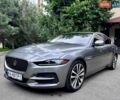 Серый Ягуар XE, объемом двигателя 2 л и пробегом 104 тыс. км за 23900 $, фото 1 на Automoto.ua