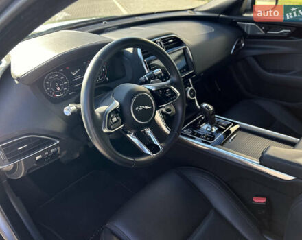 Серый Ягуар XE, объемом двигателя 2 л и пробегом 23 тыс. км за 28700 $, фото 9 на Automoto.ua