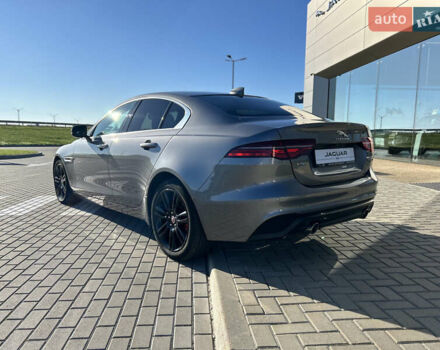Серый Ягуар XE, объемом двигателя 2 л и пробегом 23 тыс. км за 28700 $, фото 5 на Automoto.ua
