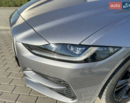 Серый Ягуар XE, объемом двигателя 2 л и пробегом 23 тыс. км за 28700 $, фото 20 на Automoto.ua