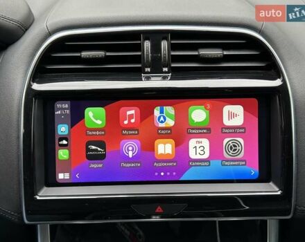 Серый Ягуар XE, объемом двигателя 2 л и пробегом 95 тыс. км за 21500 $, фото 30 на Automoto.ua