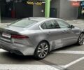 Серый Ягуар XE, объемом двигателя 2 л и пробегом 95 тыс. км за 21500 $, фото 12 на Automoto.ua