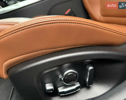 Сірий Ягуар XE, об'ємом двигуна 2 л та пробігом 42 тис. км за 29999 $, фото 17 на Automoto.ua