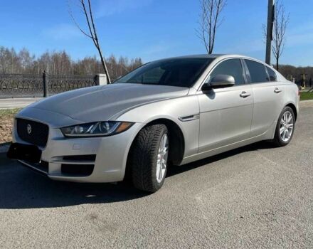Серый Ягуар XE, объемом двигателя 0 л и пробегом 139 тыс. км за 12600 $, фото 1 на Automoto.ua