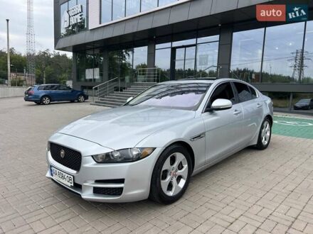 Ягуар XE 2016 в Киеве на Automoto.ua Серый Ягуар XE, объемом двигателя 2 л и пробегом 147 тыс. км за 13500 $, фото 1 на Automoto.ua