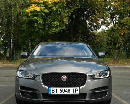 Сірий Ягуар XE, об'ємом двигуна 2 л та пробігом 119 тис. км за 15100 $, фото 1 на Automoto.ua