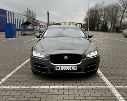 Серый Ягуар XE, объемом двигателя 2 л и пробегом 89 тыс. км за 13800 $, фото 1 на Automoto.ua