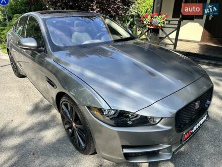 Ягуар XE 2016 в Киеве на Automoto.ua Серый Ягуар XE, объемом двигателя 3 л и пробегом 71 тыс. км за 17500 $, фото 1 на Automoto.ua