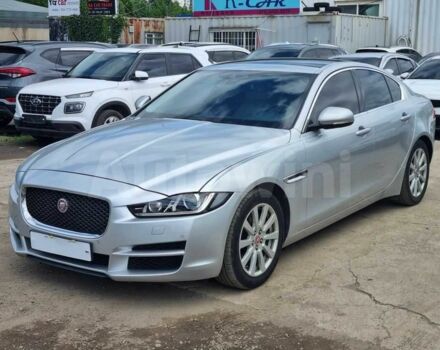 Серый Ягуар XE, объемом двигателя 0 л и пробегом 189 тыс. км за 9500 $, фото 1 на Automoto.ua