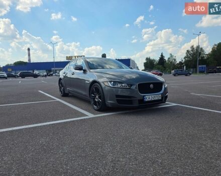 Серый Ягуар XE, объемом двигателя 2 л и пробегом 131 тыс. км за 13750 $, фото 1 на Automoto.ua