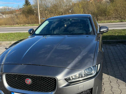 Сірий Ягуар XE, об'ємом двигуна 2 л та пробігом 66 тис. км за 23000 $, фото 1 на Automoto.ua