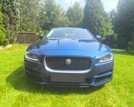Синий Ягуар XE, объемом двигателя 2 л и пробегом 74 тыс. км за 6400 $, фото 3 на Automoto.ua