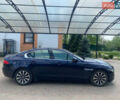 Синий Ягуар XE, объемом двигателя 2 л и пробегом 158 тыс. км за 17000 $, фото 10 на Automoto.ua