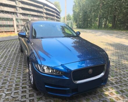 Синий Ягуар XE, объемом двигателя 2 л и пробегом 74 тыс. км за 6400 $, фото 2 на Automoto.ua