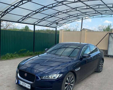Синий Ягуар XE, объемом двигателя 2 л и пробегом 158 тыс. км за 17000 $, фото 2 на Automoto.ua