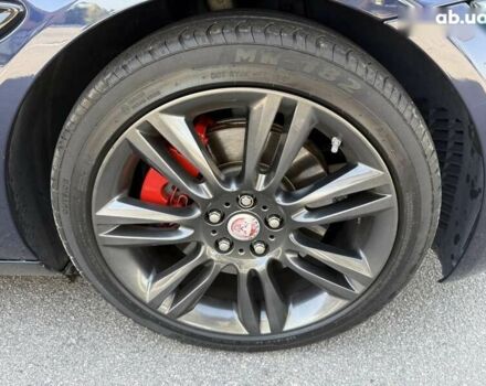 Синій Ягуар XE, об'ємом двигуна 2 л та пробігом 54 тис. км за 14999 $, фото 7 на Automoto.ua