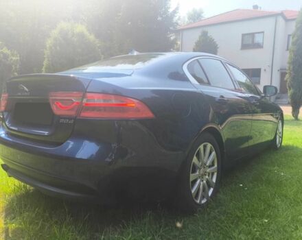 Синий Ягуар XE, объемом двигателя 2 л и пробегом 74 тыс. км за 6400 $, фото 4 на Automoto.ua