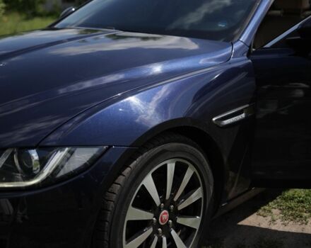 Синий Ягуар XE, объемом двигателя 2 л и пробегом 158 тыс. км за 17000 $, фото 4 на Automoto.ua