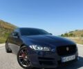 Синий Ягуар XE, объемом двигателя 2 л и пробегом 62 тыс. км за 14999 $, фото 1 на Automoto.ua