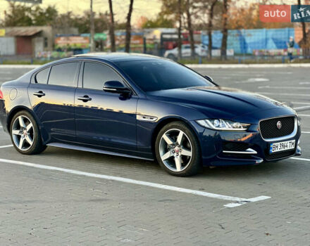 Синій Ягуар XE, об'ємом двигуна 2 л та пробігом 100 тис. км за 15200 $, фото 1 на Automoto.ua