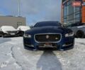 Синий Ягуар XE, объемом двигателя 2 л и пробегом 101 тыс. км за 15900 $, фото 2 на Automoto.ua