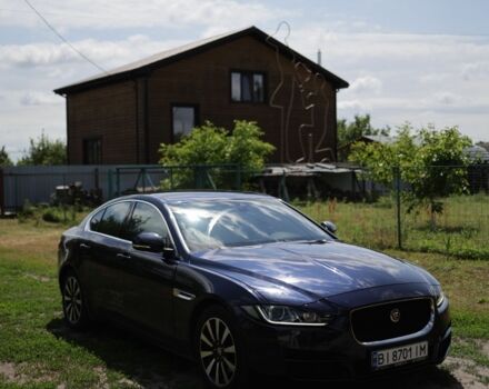 Синий Ягуар XE, объемом двигателя 2 л и пробегом 158 тыс. км за 17000 $, фото 1 на Automoto.ua
