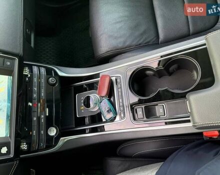 Синий Ягуар XE, объемом двигателя 2 л и пробегом 101 тыс. км за 15900 $, фото 23 на Automoto.ua