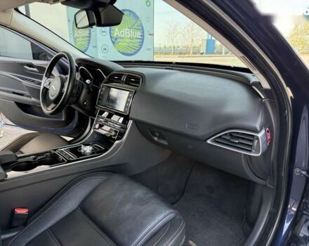 Синій Ягуар XE, об'ємом двигуна 2 л та пробігом 54 тис. км за 14999 $, фото 28 на Automoto.ua